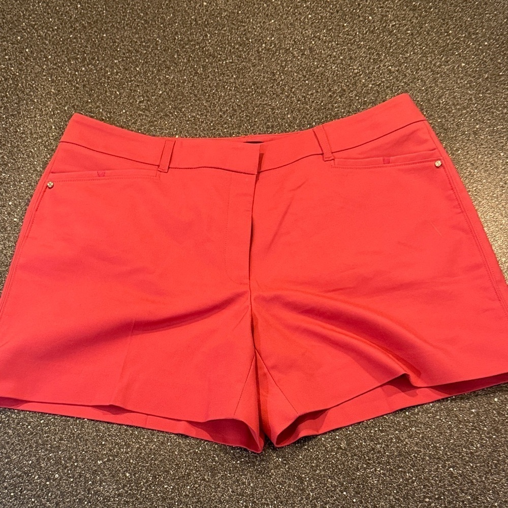 WHITE HOUSE BLACK MARKET - size 14 shorts
